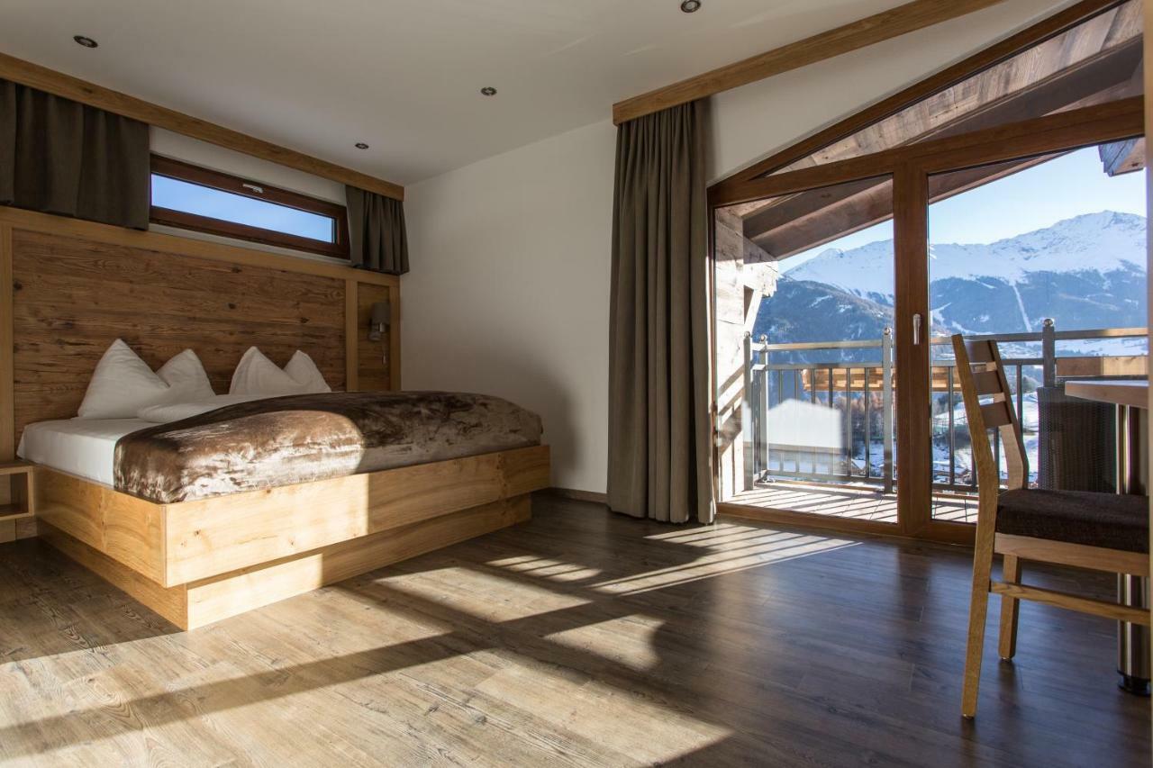 Naturlodge Ladis Ehemals Alpenlodge Alexander Inklusive Sommer Bergbahnticket Exteriér fotografie